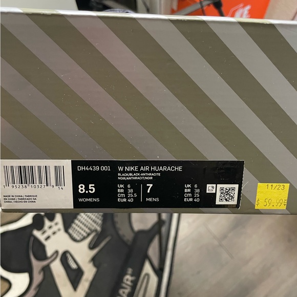 Nike WMN's Air Huarache - Picture 10 of 10